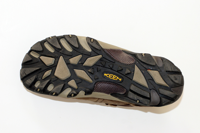 Keen S3 Sole The S3 Sole is the key to the Targhee II's performance on the trail. It has mulit-directional lugs, a center shank and good support to dissipate shock.