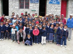 Apa Sherpa Foundation-thame_school_20091 Sherpa children of Thames School in Apa's home village of Thames in Nepal. Photo: Apa Sherpa Foundation